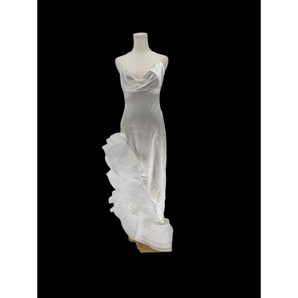 NWT Retrofête Kaitlin Dress White Ruffle Hem Gown Open Back Medium $798 - Picture 7 of 7
